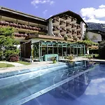 Hotell Kolmhof 4*